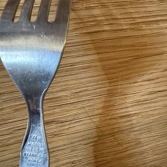 Washington Forge Mardi Gras Pure White Flatware Set 28 Pc Stainless Korea - Picture 3 of 4